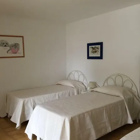 Couette-café A Martinella 3*